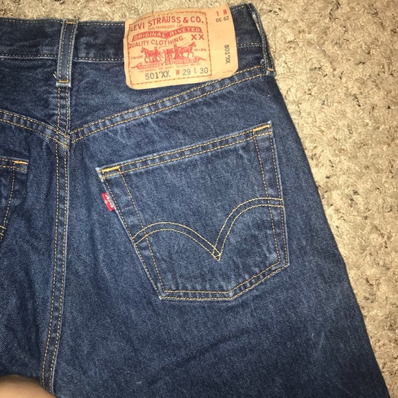 Vintage Levi’s 501 Mom Jeans - Picture 4 of 8
